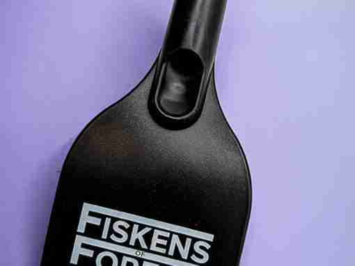 Black Plastic Dustpan with Fiskens of Forfar Logo Black plastic dustpan featuring the logo 'Fiskens of Forfar' printed on it.
